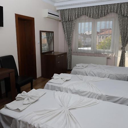 Hotel Leo 佩奇 外观 照片