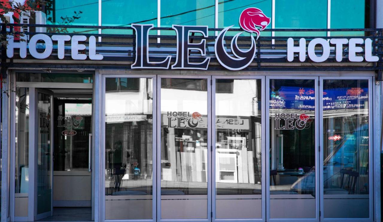 Hotel Leo 佩奇 外观 照片